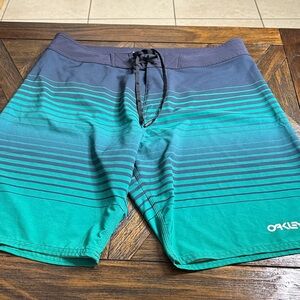 Oakley Fade Out 21” RC Boardshorts Size 34 BNWT Quick Dry Recycled